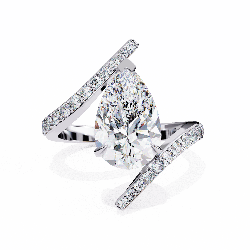 Minimal Statement Pear Pavé